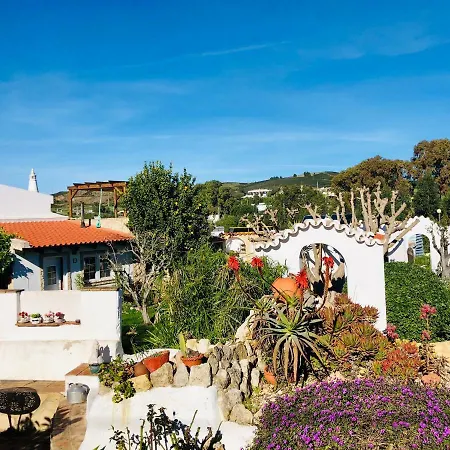 Casinhas Da Figueira Hébergement de vacances *