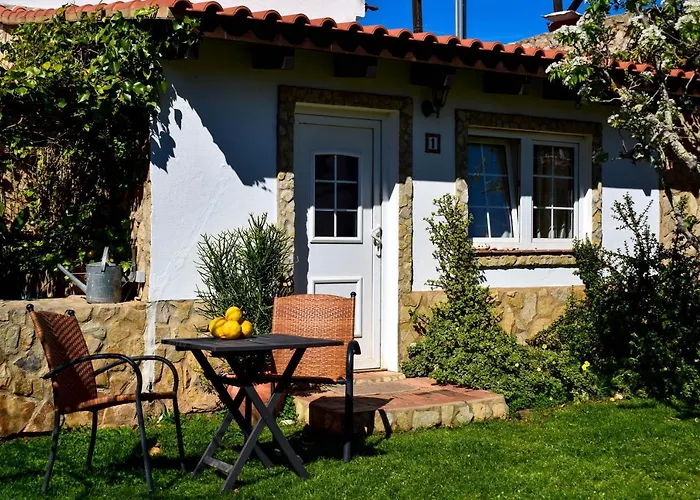 Casinhas Da Figueira * Budens