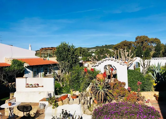 Casinhas Da Figueira Hébergement de vacances *